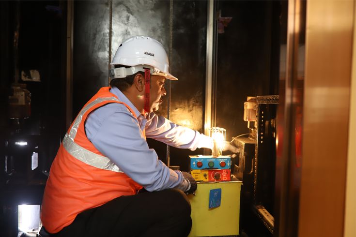 Çeşme Asansör Firmaları Tamir Hizmeti